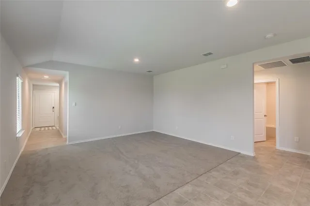 $2,100 | 125 Driftoak Drive, Boyd, TX 76023