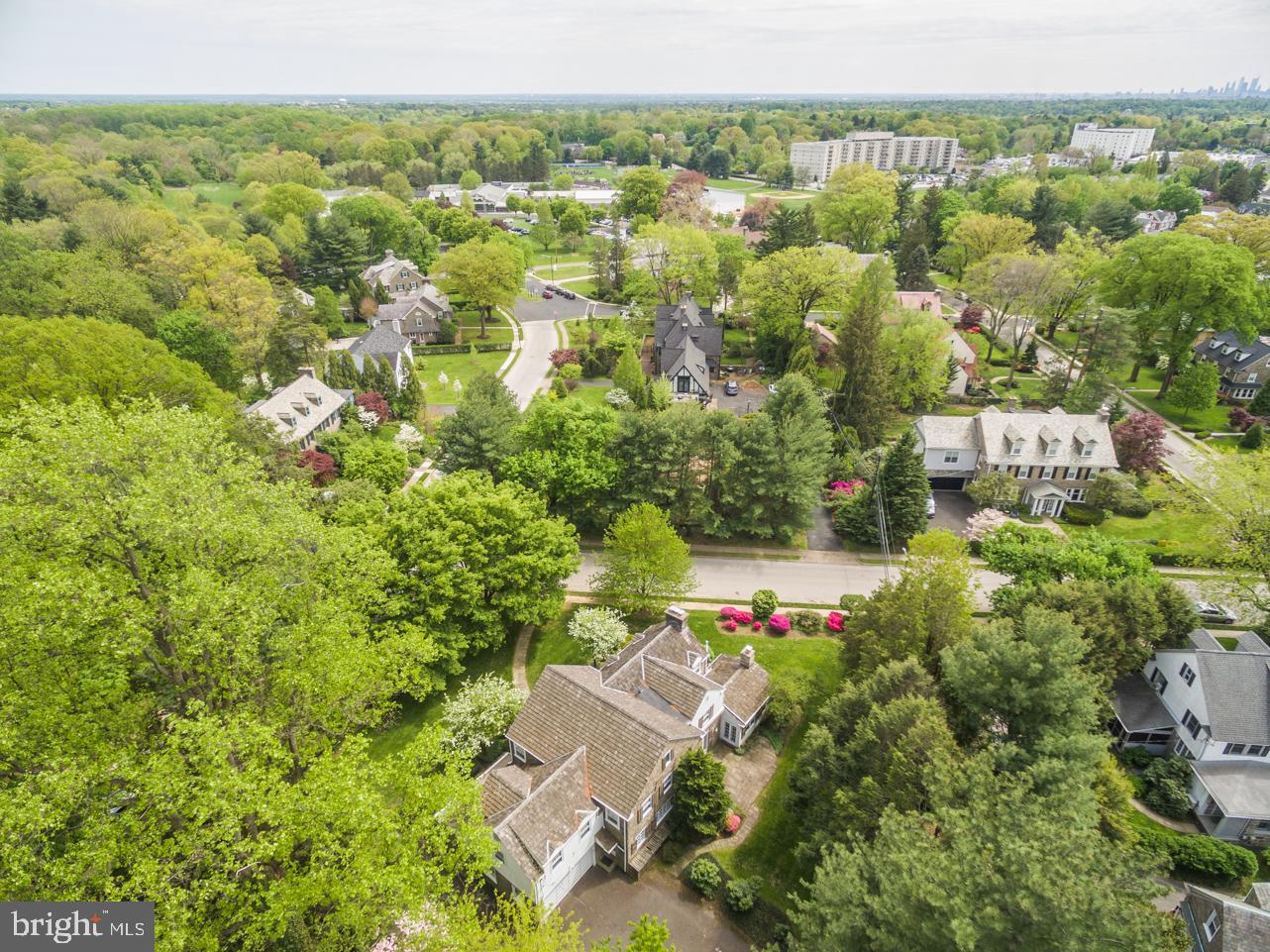 407 Newbold Road Jenkintown, PA 19046 - Photo 1 of 45 Neighborhood View with City View