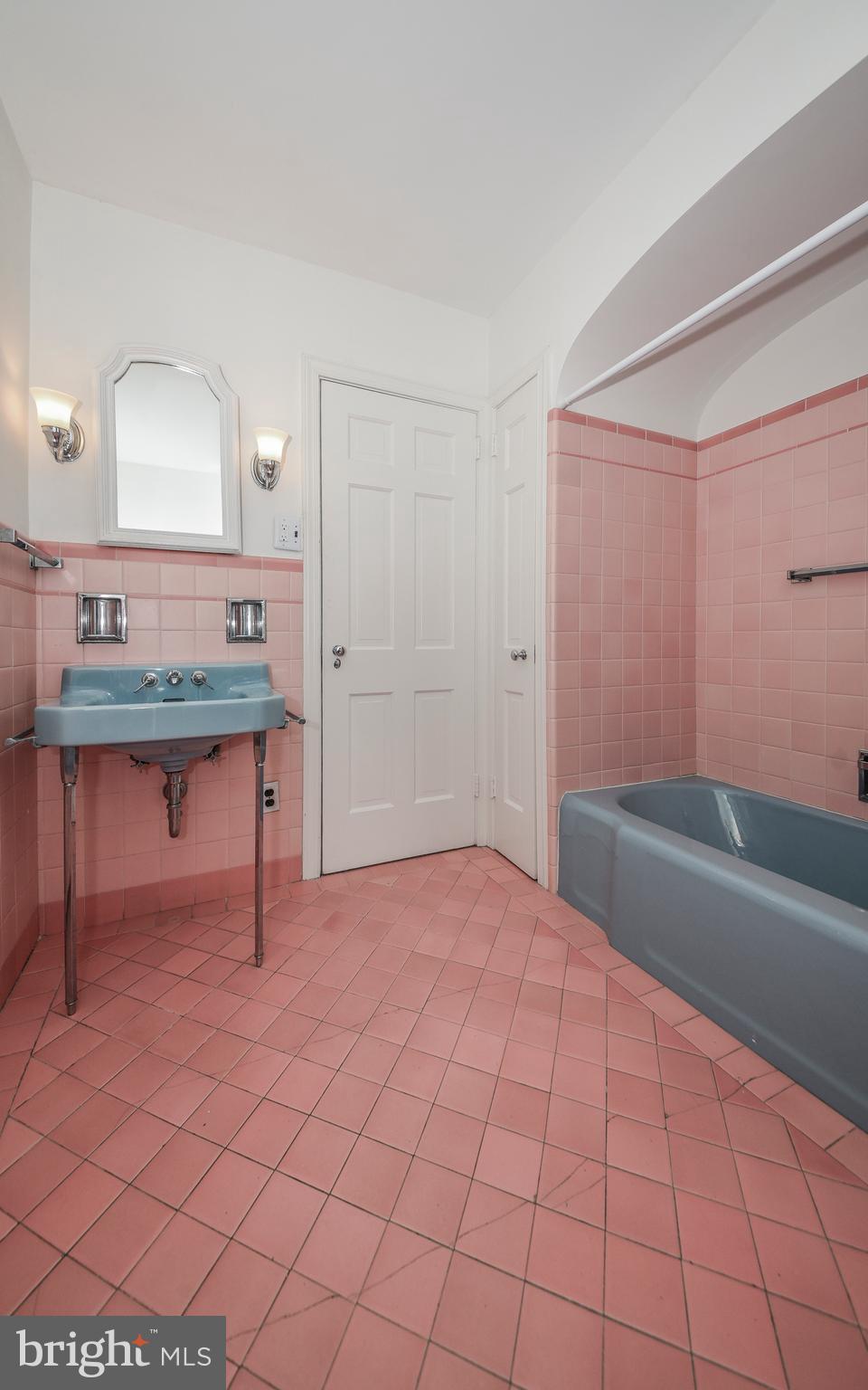 407 Newbold Road Jenkintown, PA 19046 - Photo 29 of 45 Princess Suite - Bathroom 2
