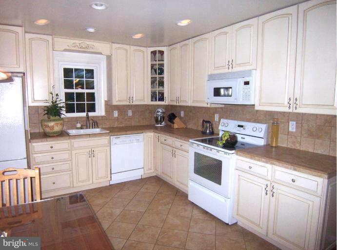 17530 Wesley Chapel Road Monkton, MD 21111 - Photo 11 of 30 kitchen view from dining room