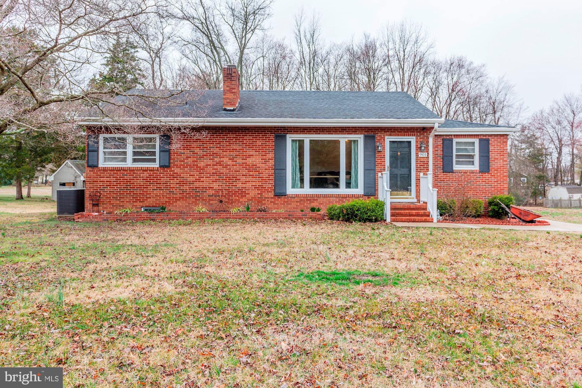 901 Ficklen Road Fredericksburg, VA 22405 - Photo 1 of 38 Great Rambler in a very convenient location!