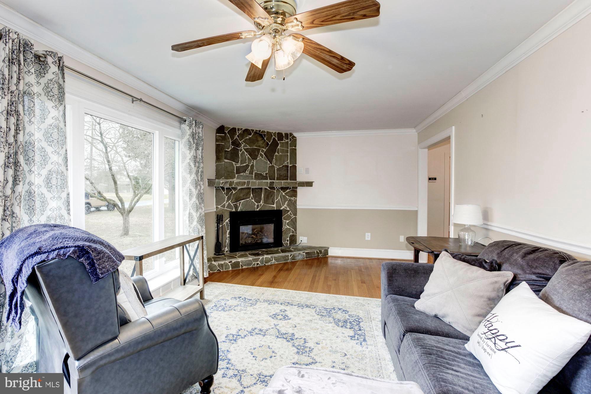 901 Ficklen Road Fredericksburg, VA 22405 - Photo 7 of 38 Living room with Gas Fireplace.