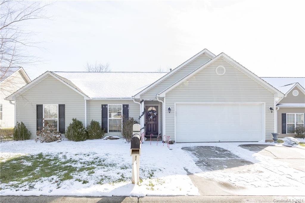 127 Black River Road Fletcher, NC 28732 - Photo 2 of 35