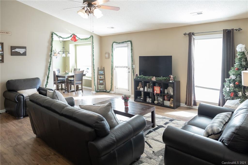 127 Black River Road Fletcher, NC 28732 - Photo 4 of 35