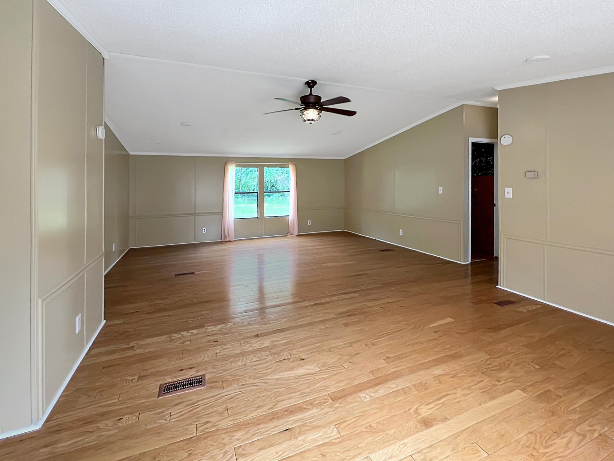 616 Zion Road Dorchester, SC 29437 - Photo 5 of 14 living1