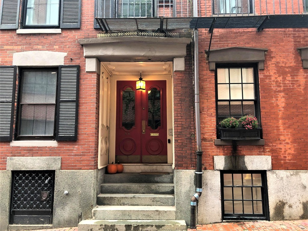 38 Temple, Unit 1 Boston, MA 02114 - Photo 17 of 18