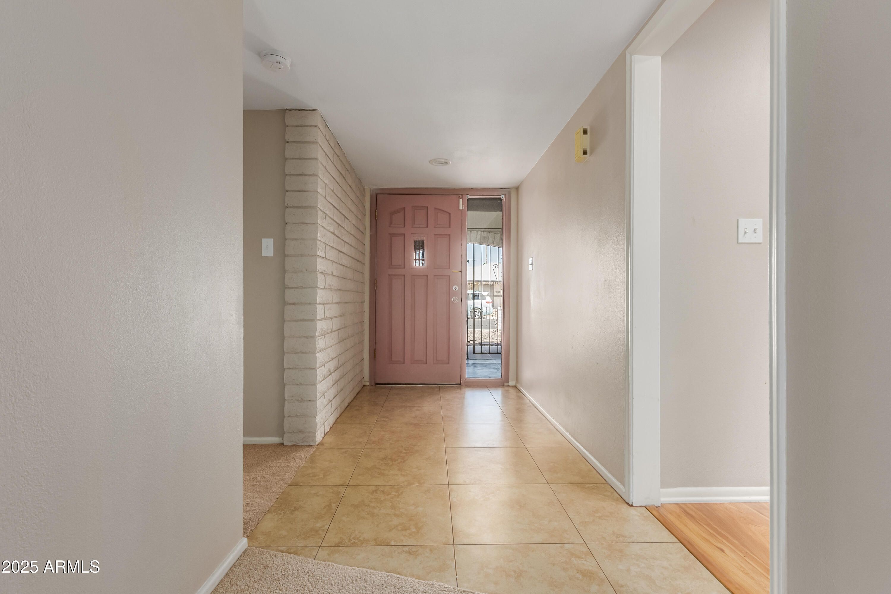 3901 West Davidson Lane Phoenix, AZ 85051 - Photo 11 of 43 D71F08EB-82E0-4522-A937-0CD29FF260CF