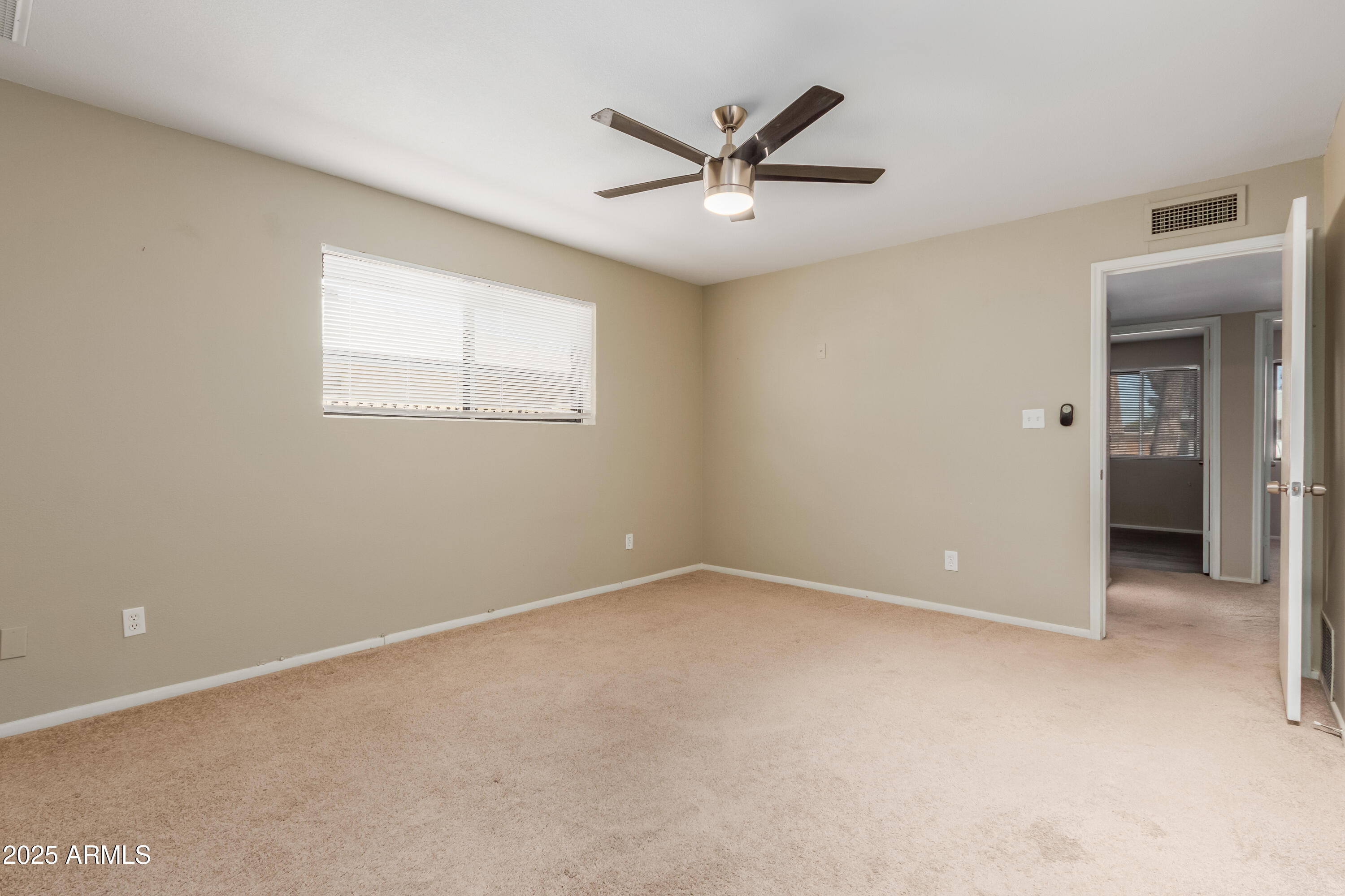 3901 West Davidson Lane Phoenix, AZ 85051 - Photo 22 of 43 51FFE8CA-5EAC-4B16-BB60-7C450D70BA7D