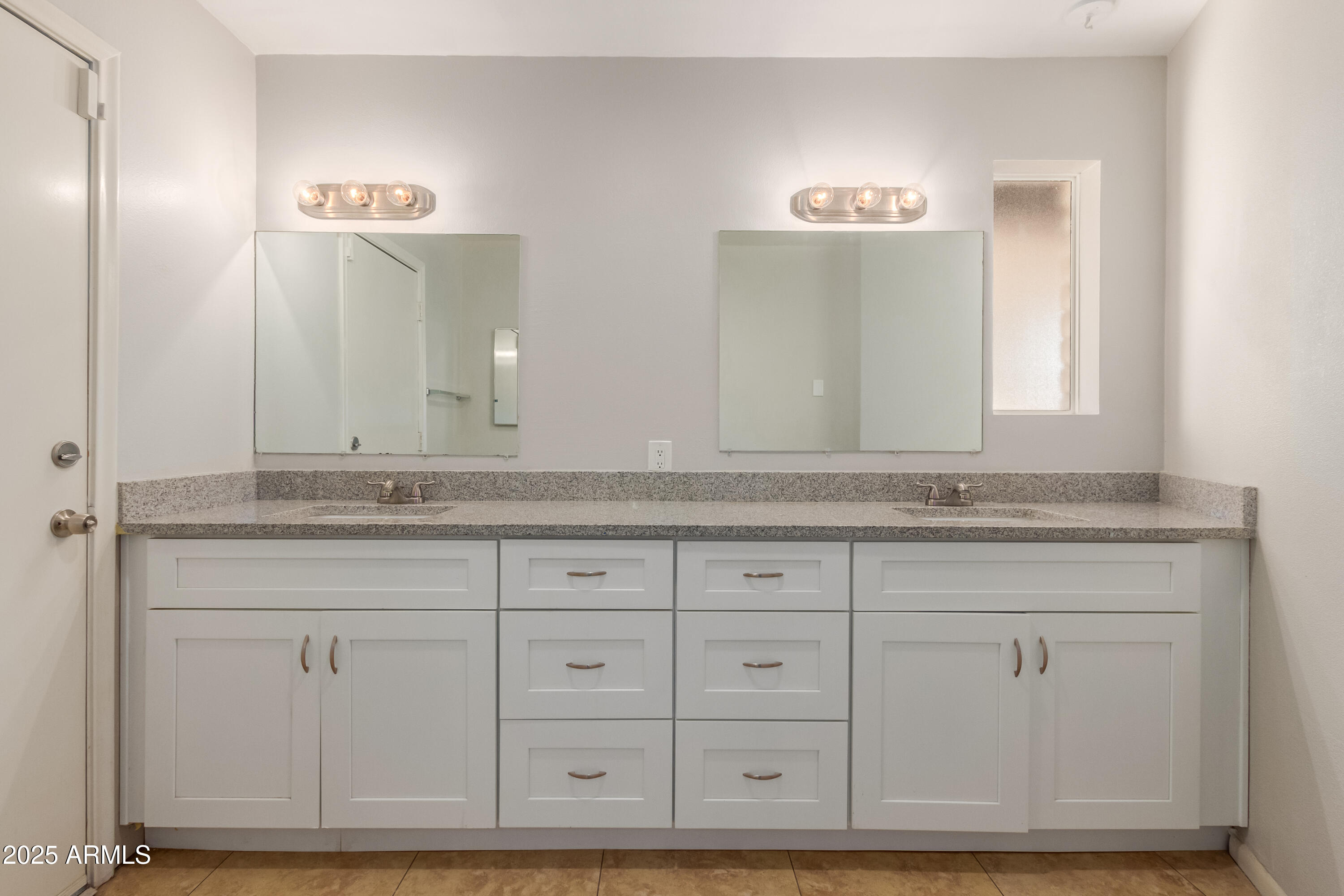 3901 West Davidson Lane Phoenix, AZ 85051 - Photo 24 of 43 C36A63EB-93D2-4286-826E-D9F2B018C2FC