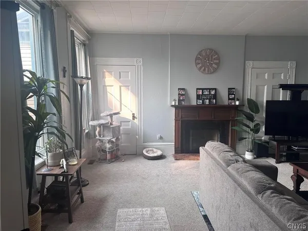 $1,800 | 423 West Main Street, Watertown, NY 13601