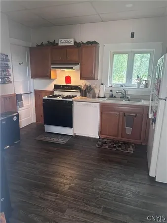 $1,800 | 423 West Main Street, Watertown, NY 13601