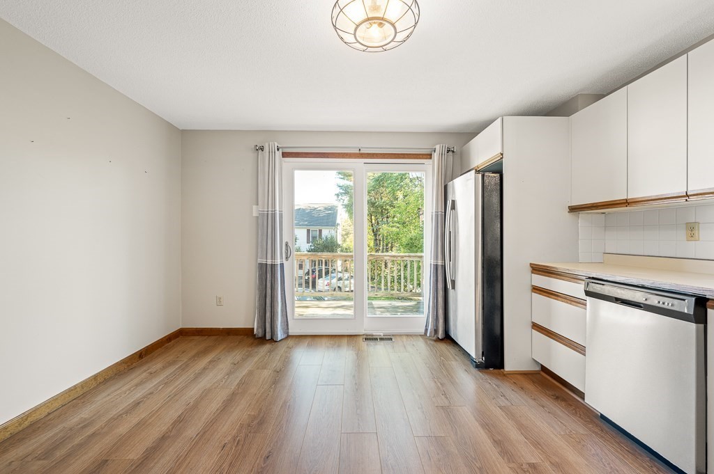 275 Sunderland Road, Unit 275 Worcester, MA 01604 - Photo 4 of 22 Gallery Image 4
