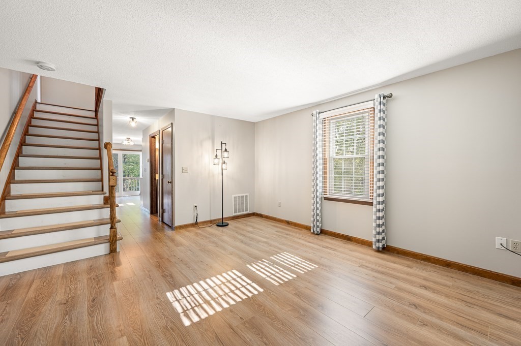 275 Sunderland Road, Unit 275 Worcester, MA 01604 - Photo 6 of 22 Gallery Image 6