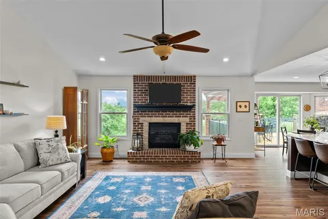 $589,900 | 1211 Highland Cir Drive, Wentzville, MO 63385