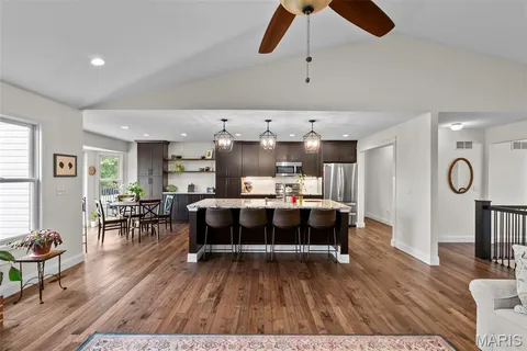 $589,900 | 1211 Highland Cir Drive, Wentzville, MO 63385