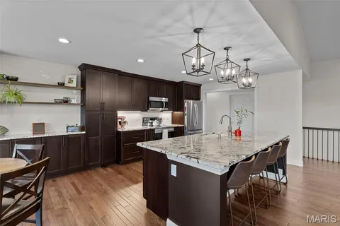 $589,900 | 1211 Highland Cir Drive, Wentzville, MO 63385