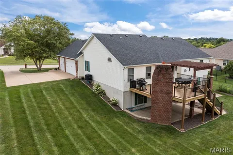 $589,900 | 1211 Highland Cir Drive, Wentzville, MO 63385