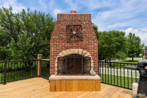 $589,900 | 1211 Highland Cir Drive, Wentzville, MO 63385