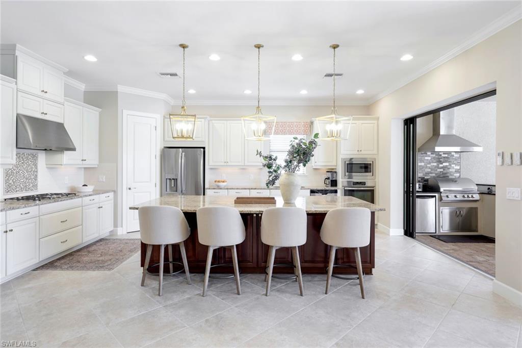 9218 Rialto Lane Naples, FL 34119 - Photo 8 of 35