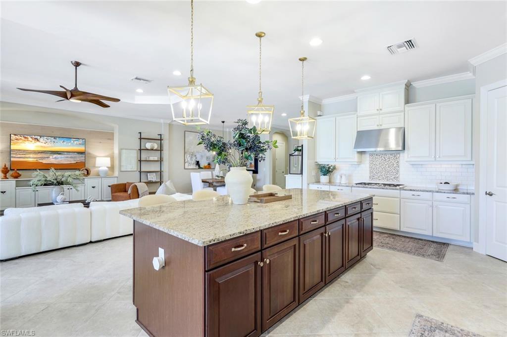 9218 Rialto Lane Naples, FL 34119 - Photo 9 of 35