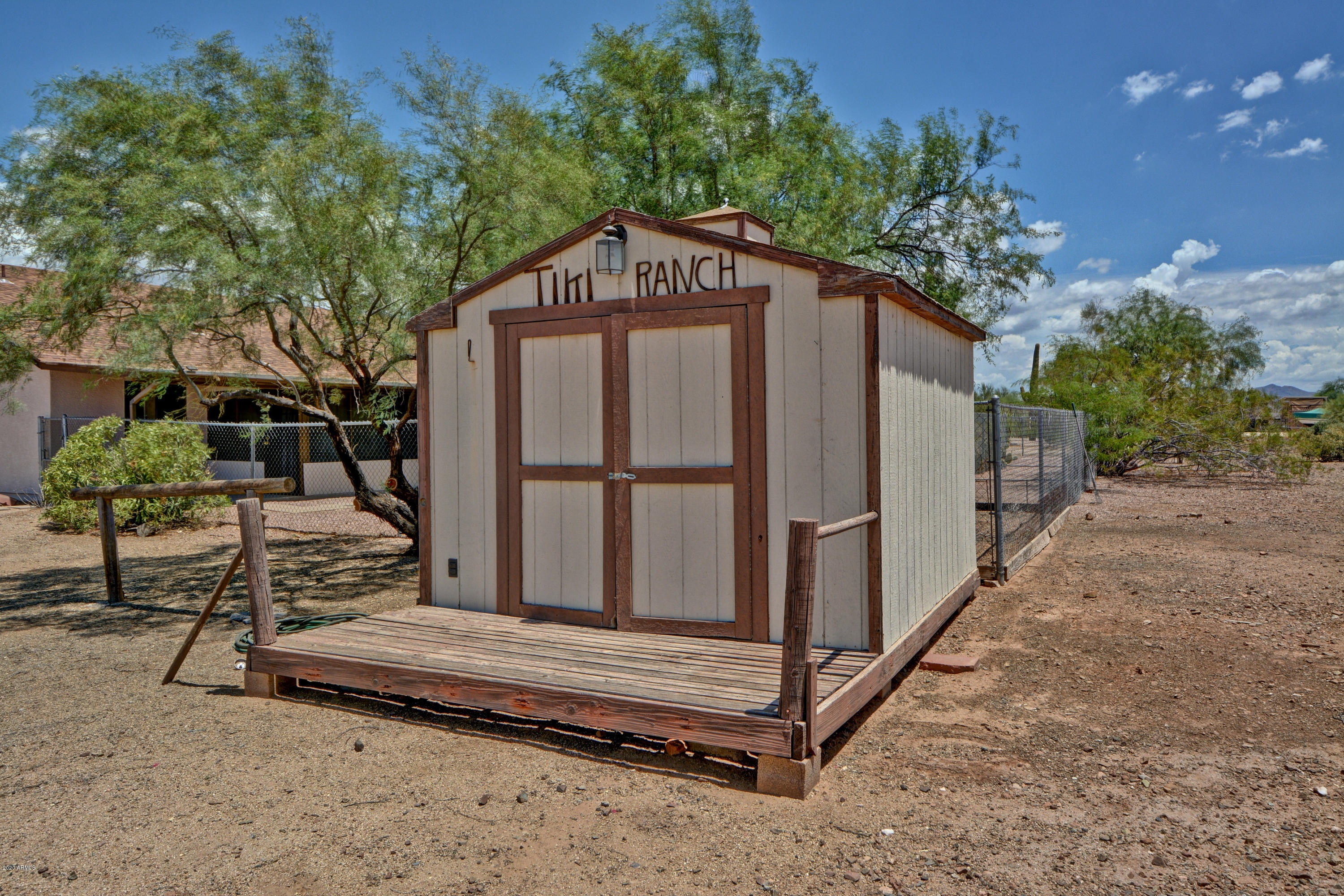 1025 East Maddock Road Phoenix, AZ 85086 - Photo 8 of 59 Maddock (8)
