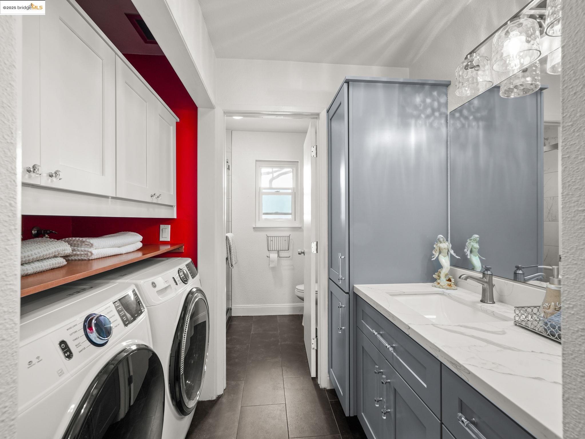 2106 Otis Drive, Unit D Alameda, CA 94501 - Photo 2 of 40