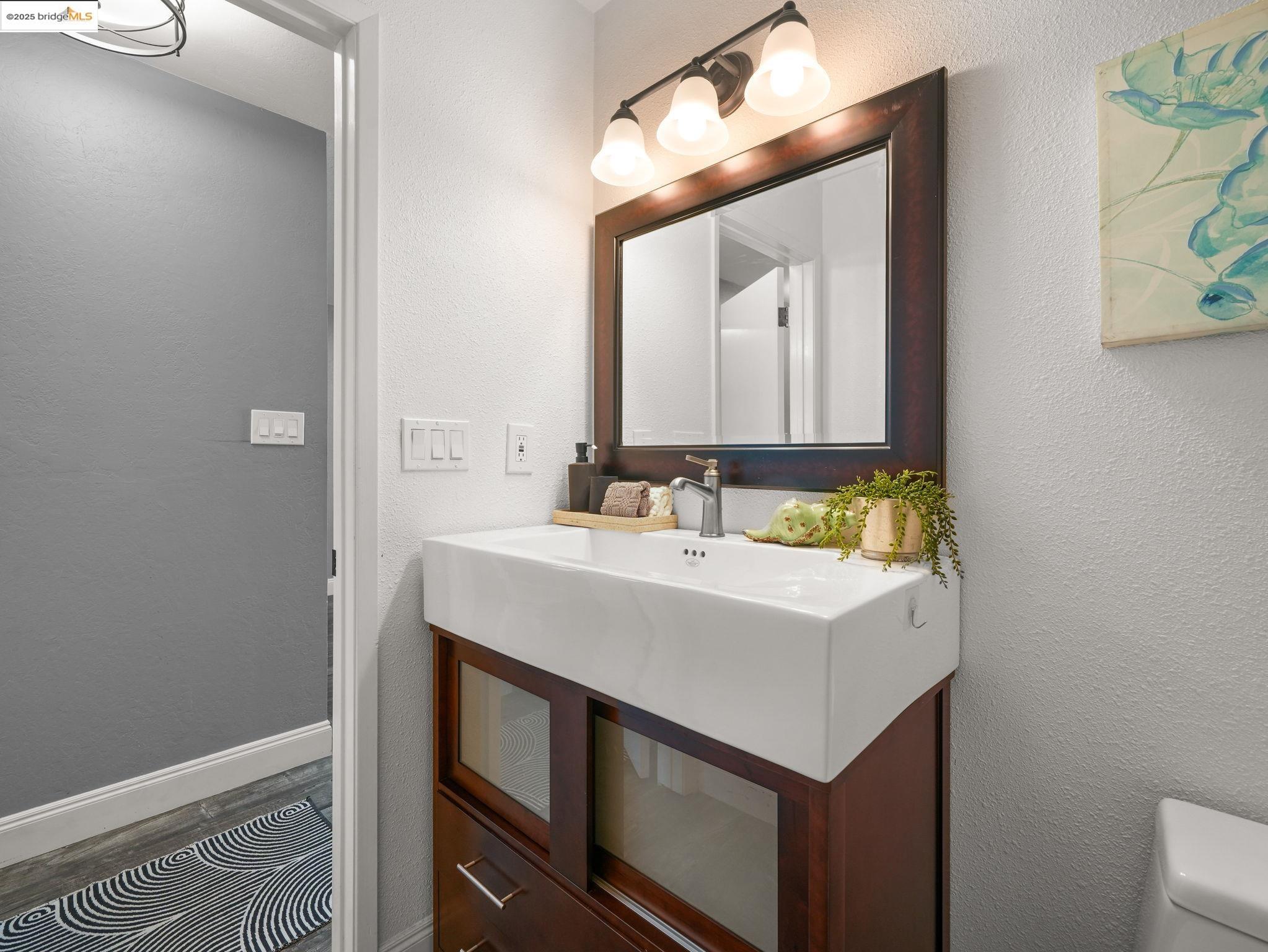 2106 Otis Drive, Unit D Alameda, CA 94501 - Photo 22 of 40