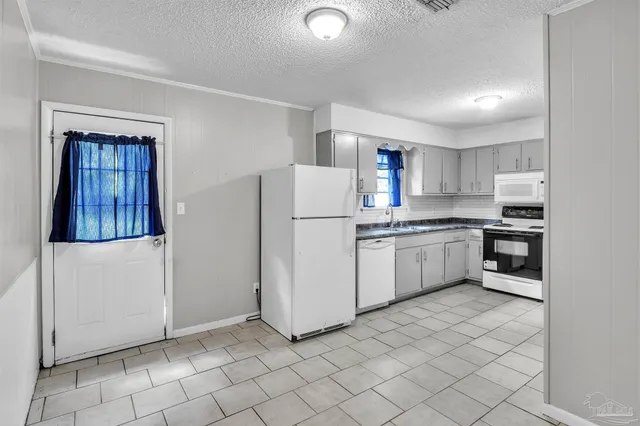 $209,000 | 907 Colbert Avenue, Pensacola, FL 32507