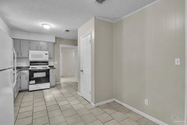 $209,000 | 907 Colbert Avenue, Pensacola, FL 32507