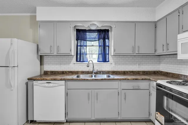 $209,000 | 907 Colbert Avenue, Pensacola, FL 32507