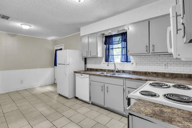 $209,000 | 907 Colbert Avenue, Pensacola, FL 32507