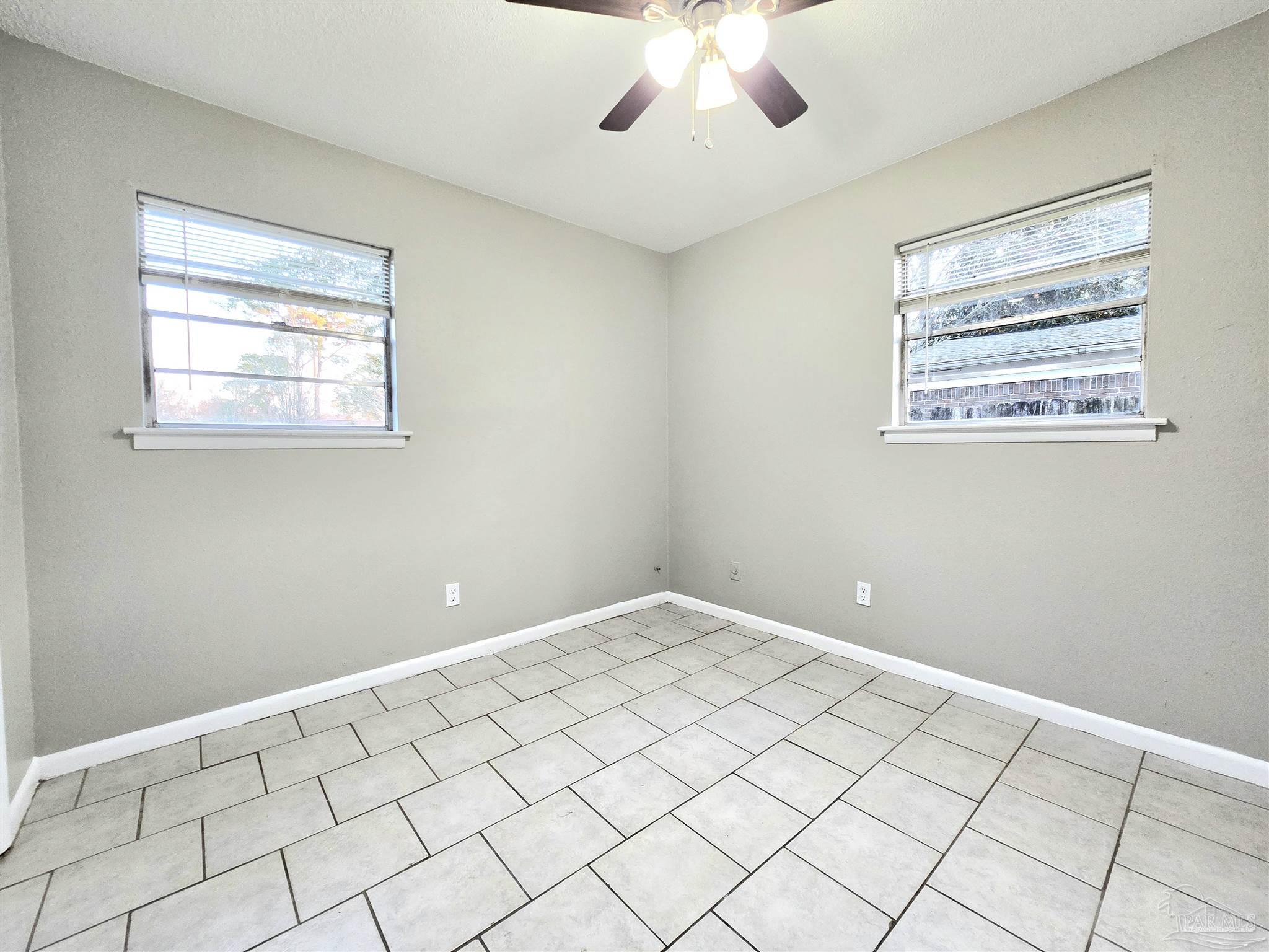 907 Colbert Avenue Pensacola, FL 32507 - Photo 26 of 37