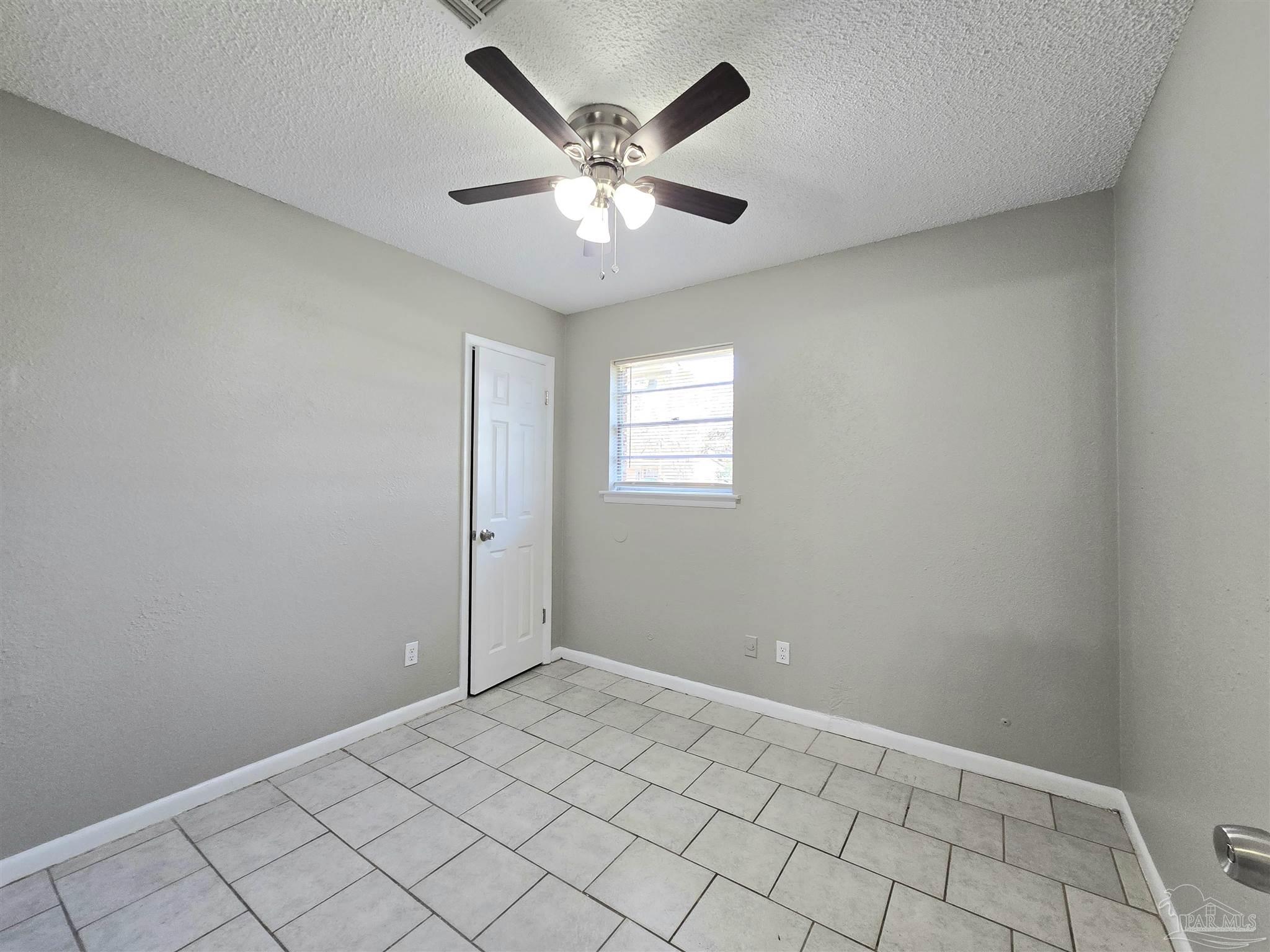 907 Colbert Avenue Pensacola, FL 32507 - Photo 27 of 37