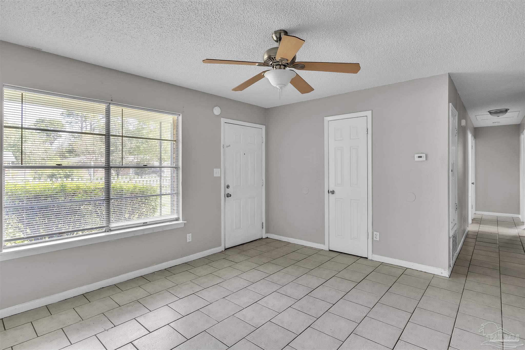 907 Colbert Avenue Pensacola, FL 32507 - Photo 6 of 37