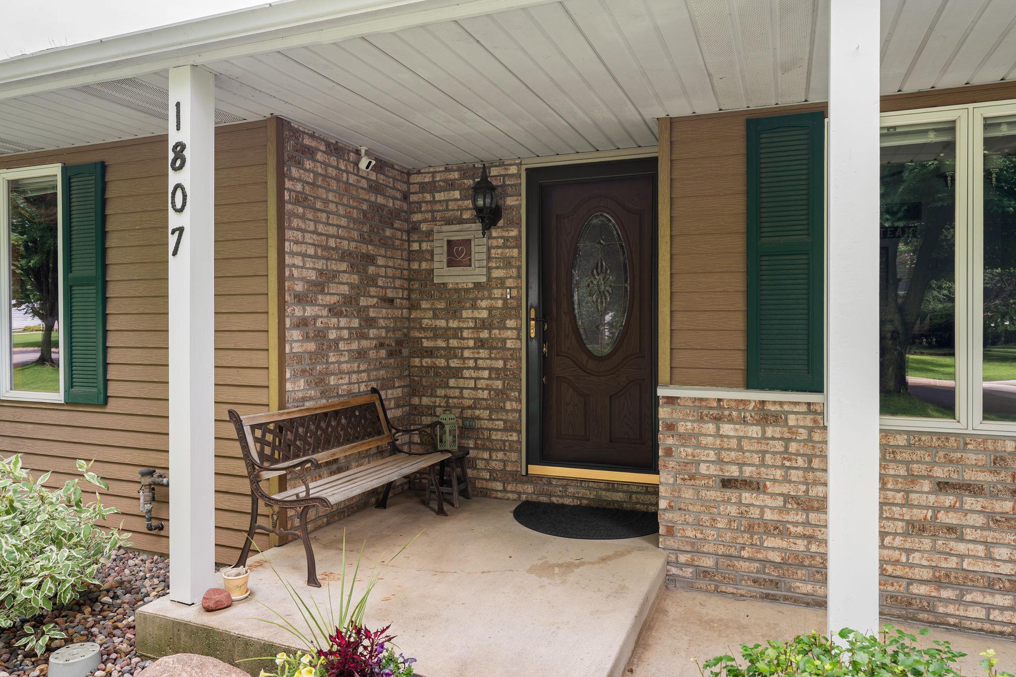 1807 9th Street Southwest Austin, MN 55912 - Photo 3 of 53