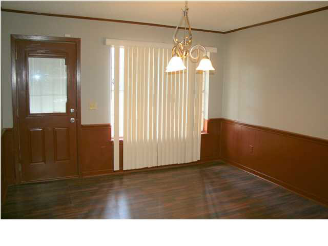214 Fox Meadows Road Jackson, MS 39212 - Photo 4 of 8 Dining