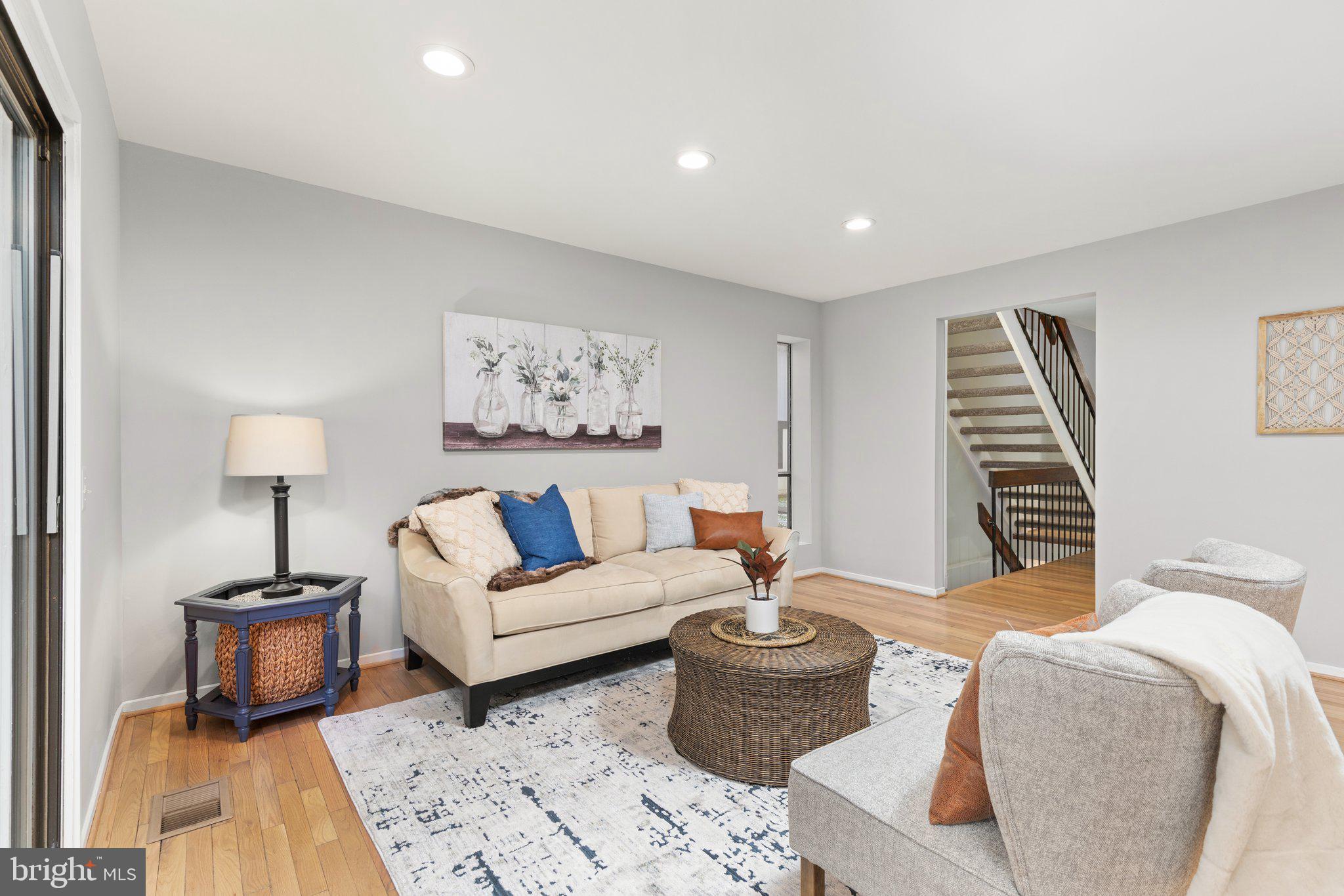 2271 Wheelwright Court Reston, VA 20191 - Photo 12 of 33 Living room