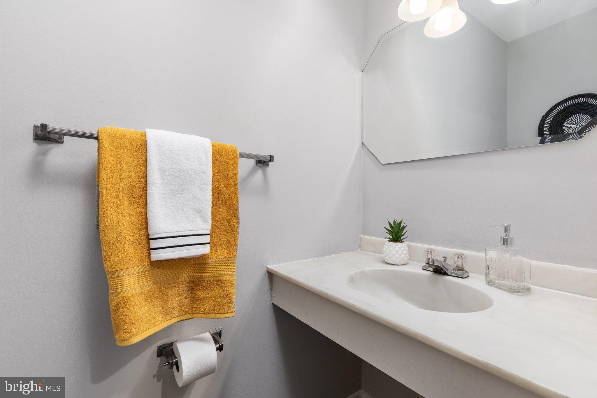 2271 Wheelwright Court Reston, VA 20191 - Photo 17 of 33 Half bathroom