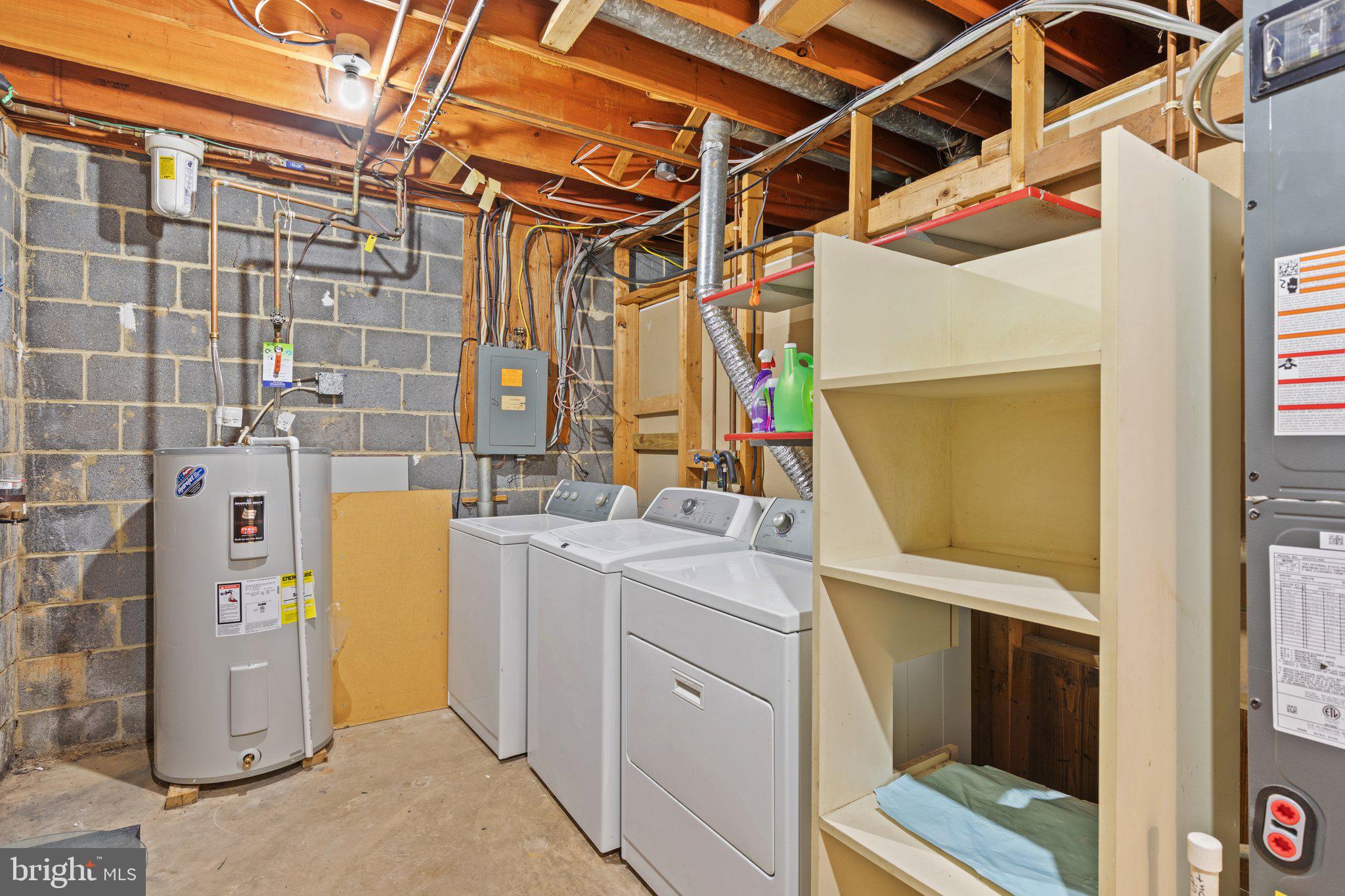 2271 Wheelwright Court Reston, VA 20191 - Photo 29 of 33 Utility room
