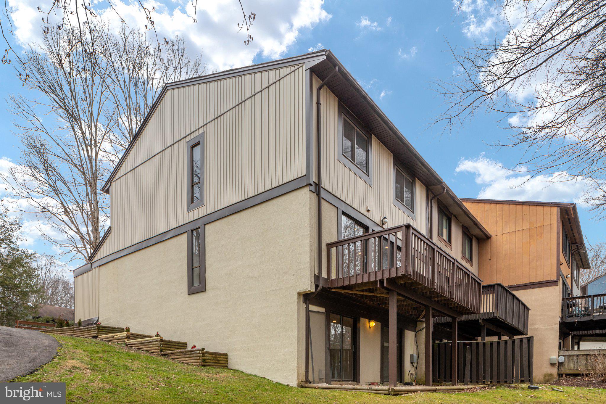 2271 Wheelwright Court Reston, VA 20191 - Photo 32 of 33 Exterior rear