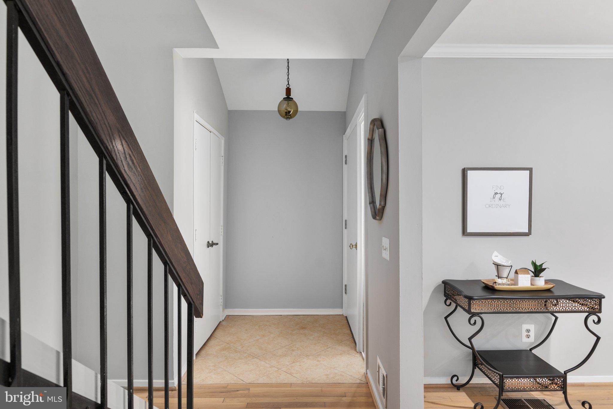 2271 Wheelwright Court Reston, VA 20191 - Photo 4 of 33 Entrance
