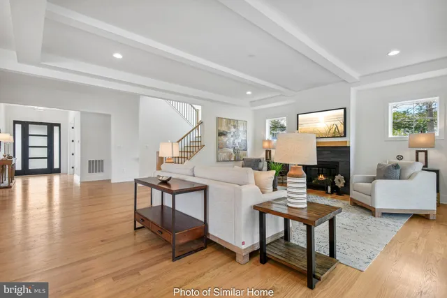 $2,199,000 | 7703 Lunceford Lane, Falls Church, VA 22043