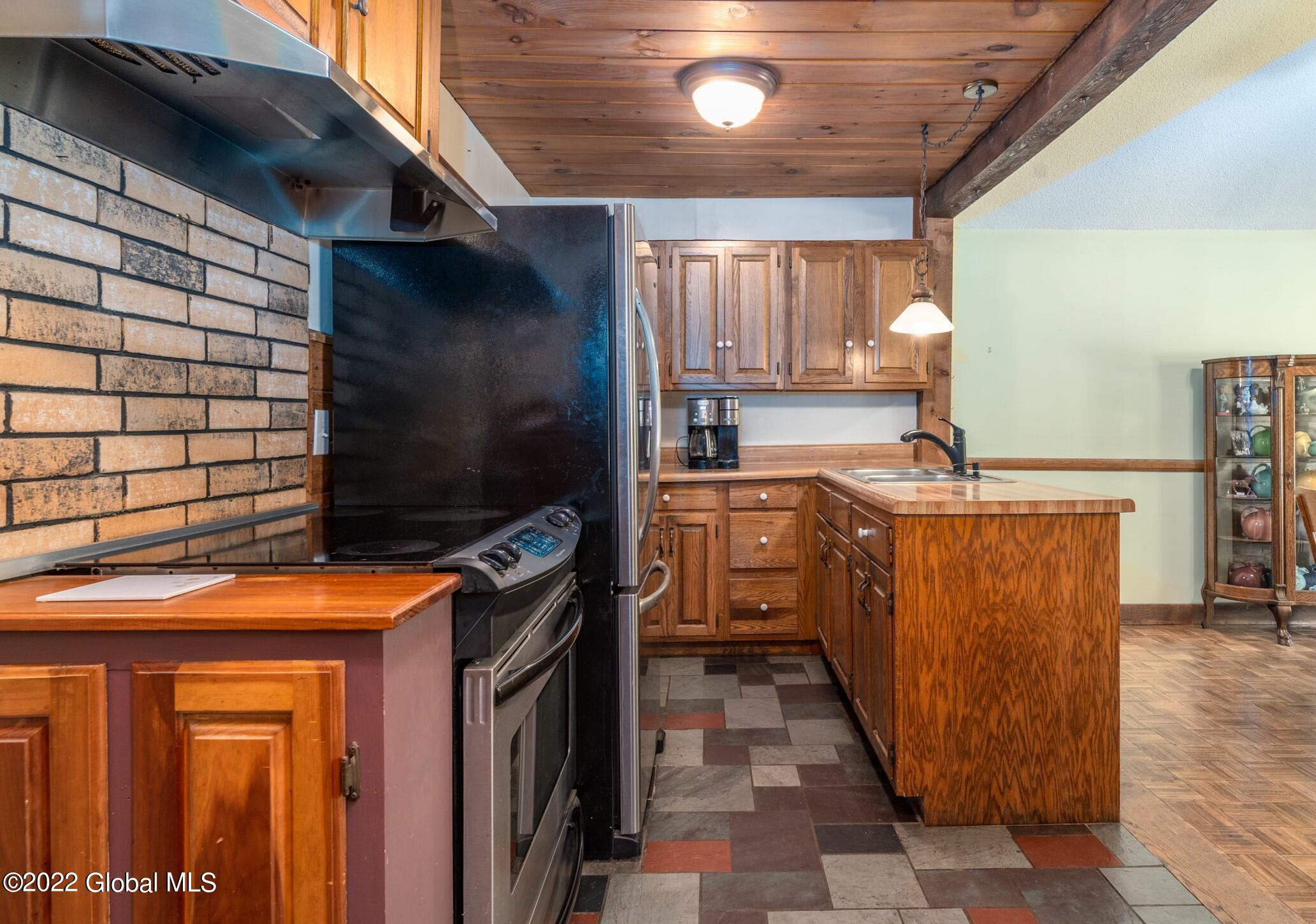 204 Locust Grove Road Greenfield, NY 12866 - Photo 8 of 30 7a