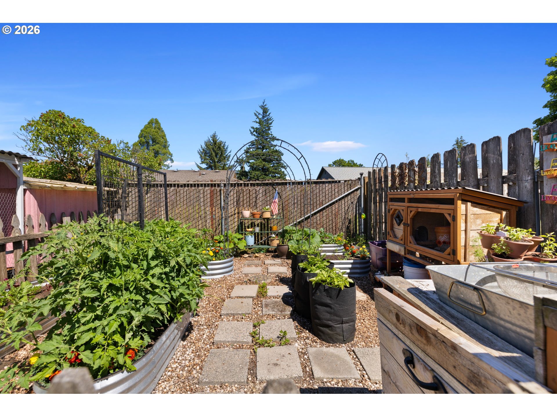 170 Northeast Robin Way Gresham, OR 97030 - Photo 37 of 44