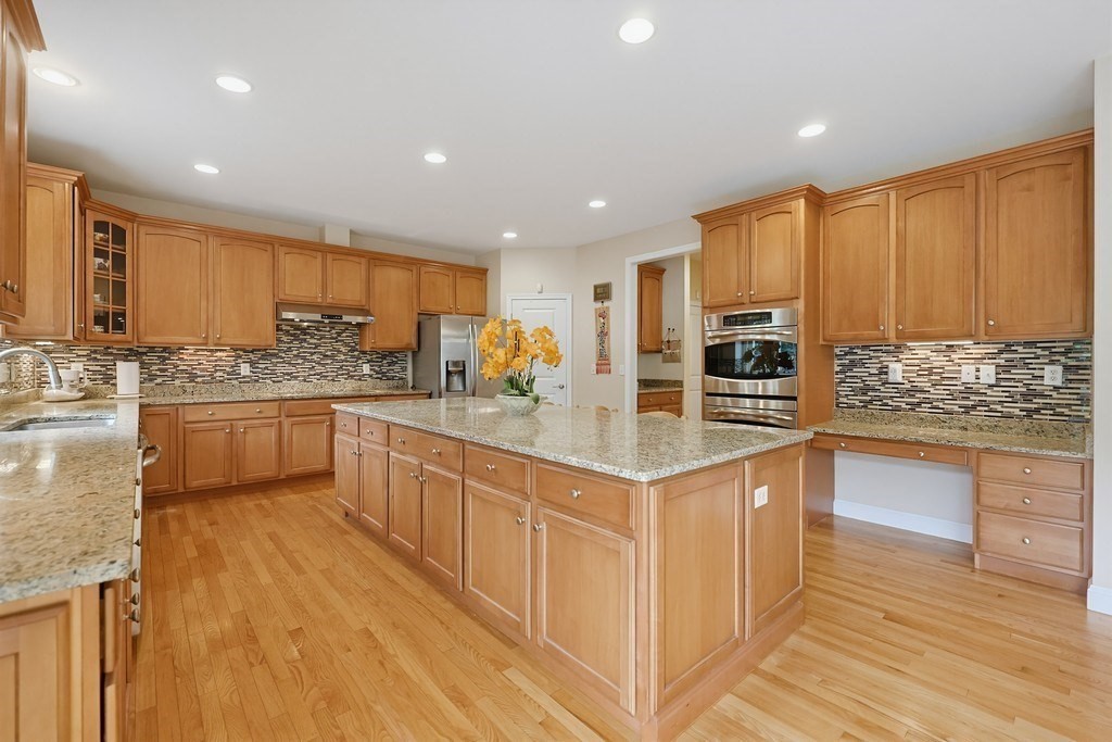 35 Howarth Drive Upton, MA 01568 - Photo 12 of 42