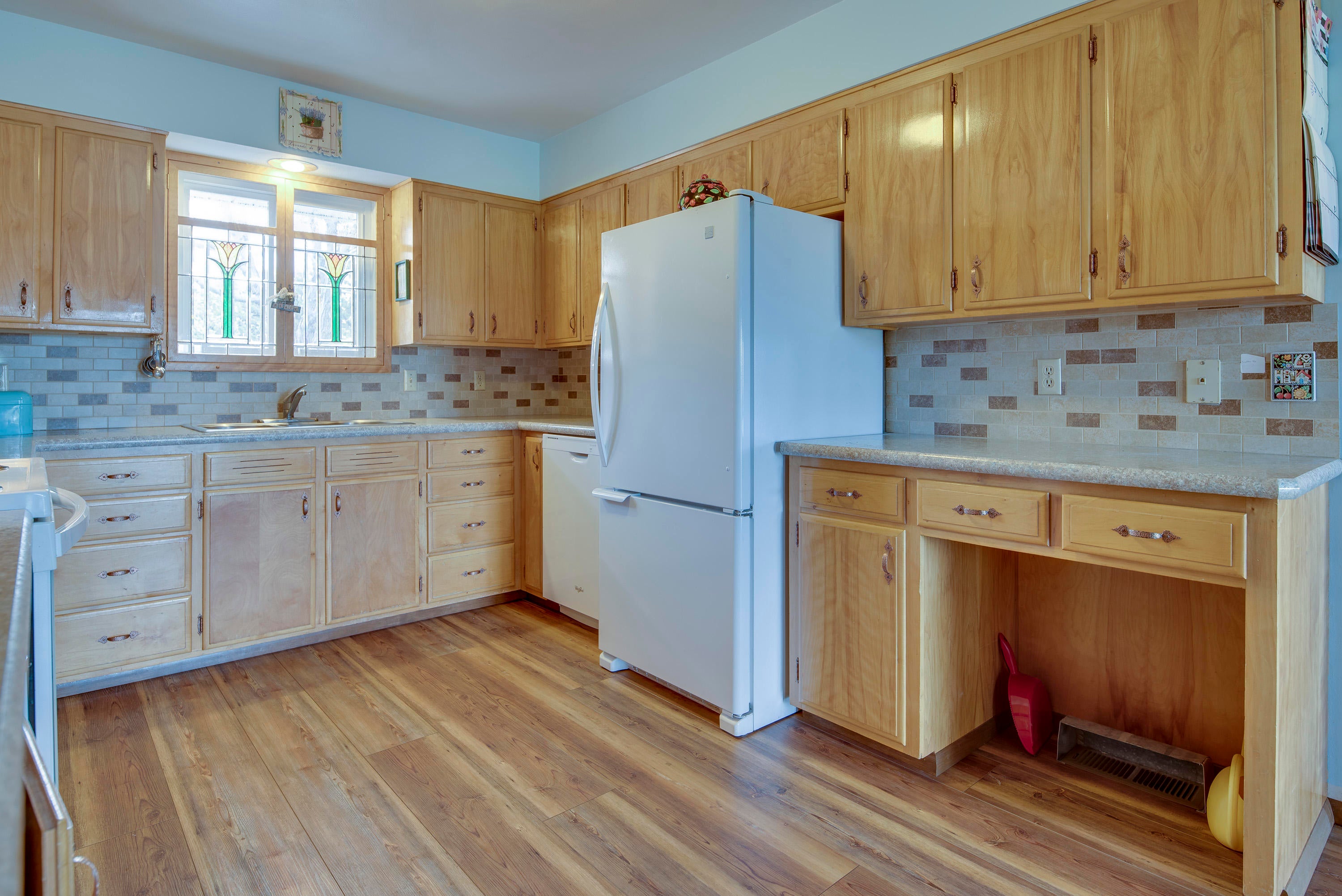 3221 Southwest 45th Street Redmond, OR 97756 - Photo 12 of 42 12