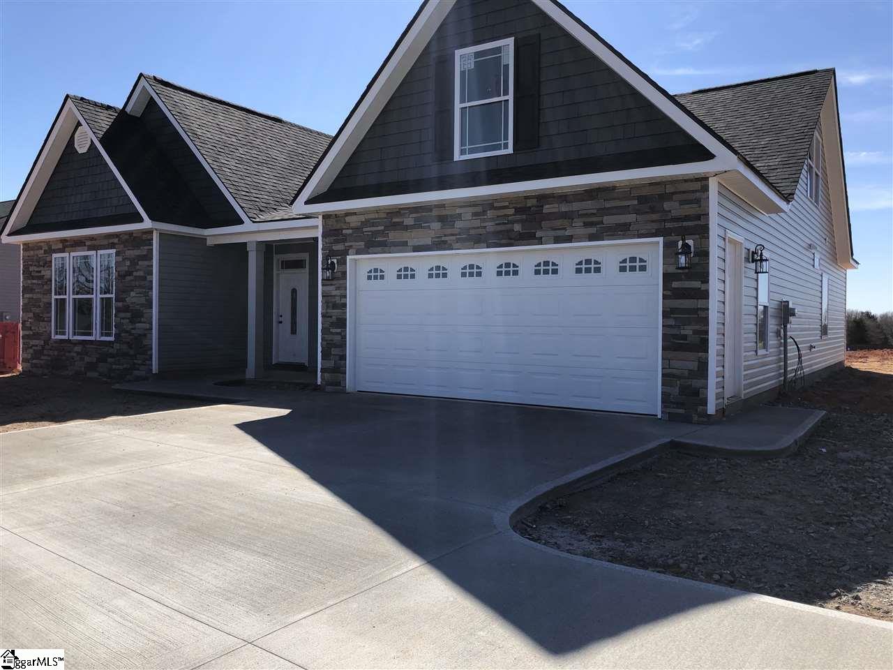 1382 Satterfield Road Greer, SC 29651 - Photo 2 of 11 Gallery Image 2