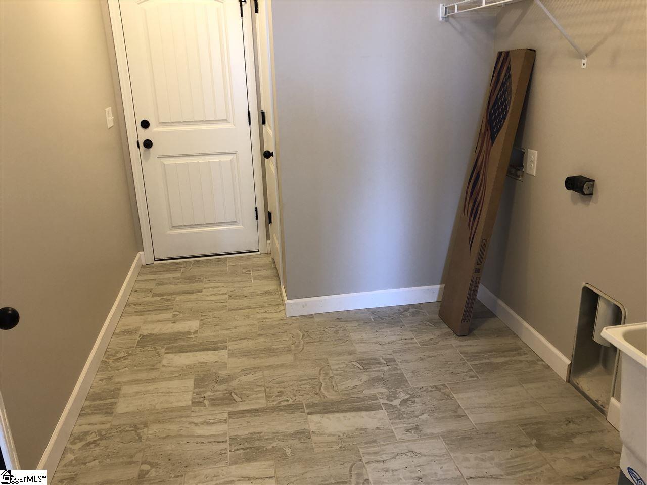 1382 Satterfield Road Greer, SC 29651 - Photo 6 of 11 Gallery Image 6