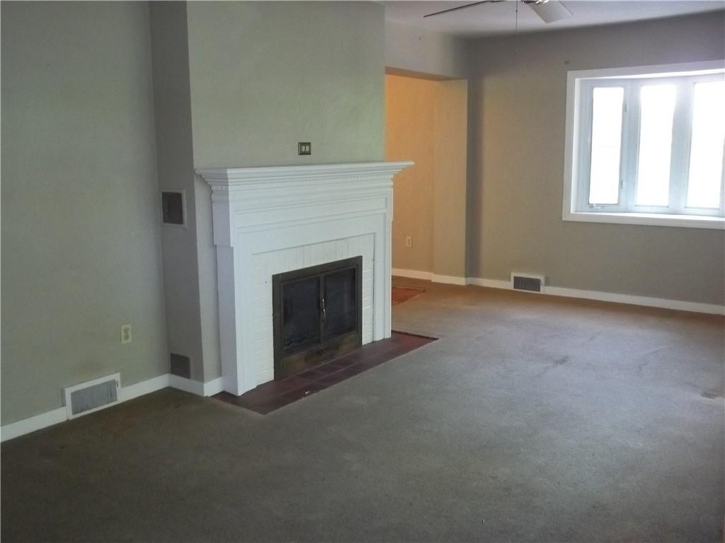 243 Byron Road Pittsburgh, PA 15237 - Photo 3 of 37 Gallery Image 3