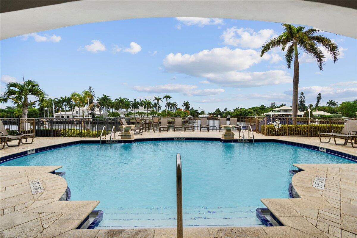 3124 Waterside Circle Boynton Beach, FL 33435 - Photo 28 of 34 Pool